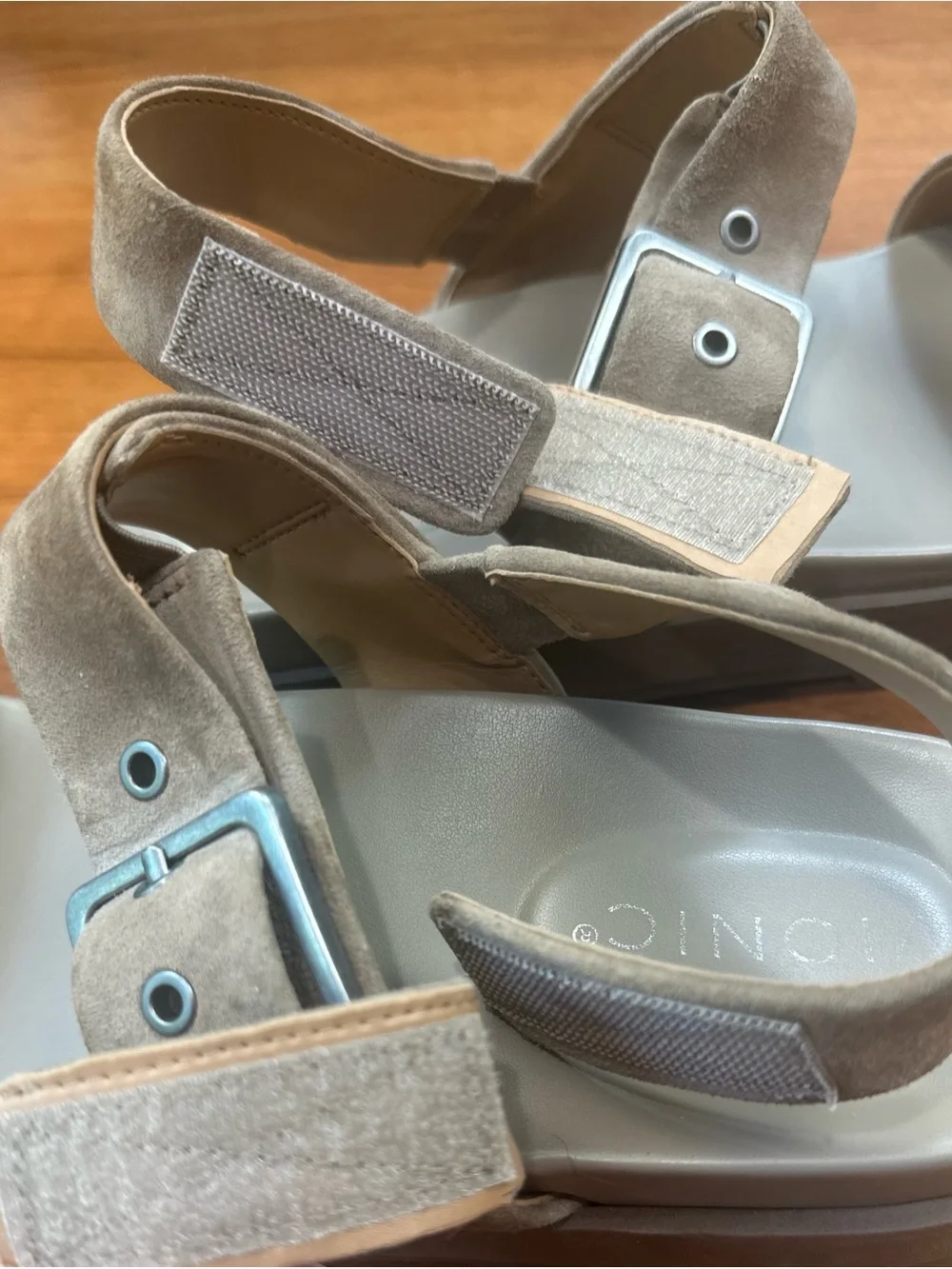 Vionic Torrance Platform Sandal Lug Comfort Cushion Taupe Suede Women’s Sz 9.5